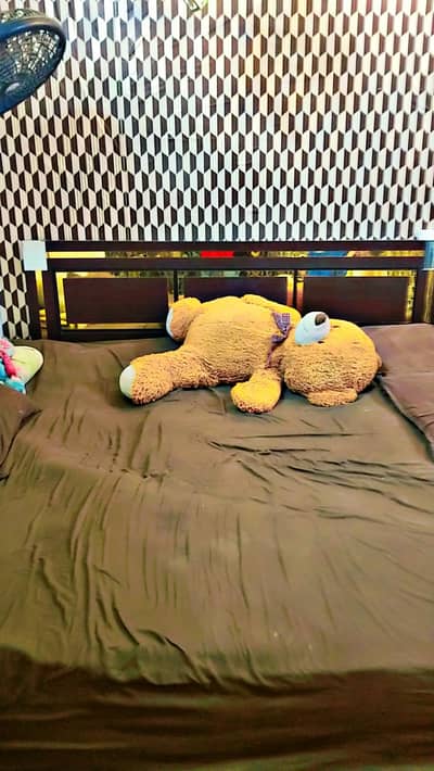 King size bed tree Door cupboards sensor mirror
