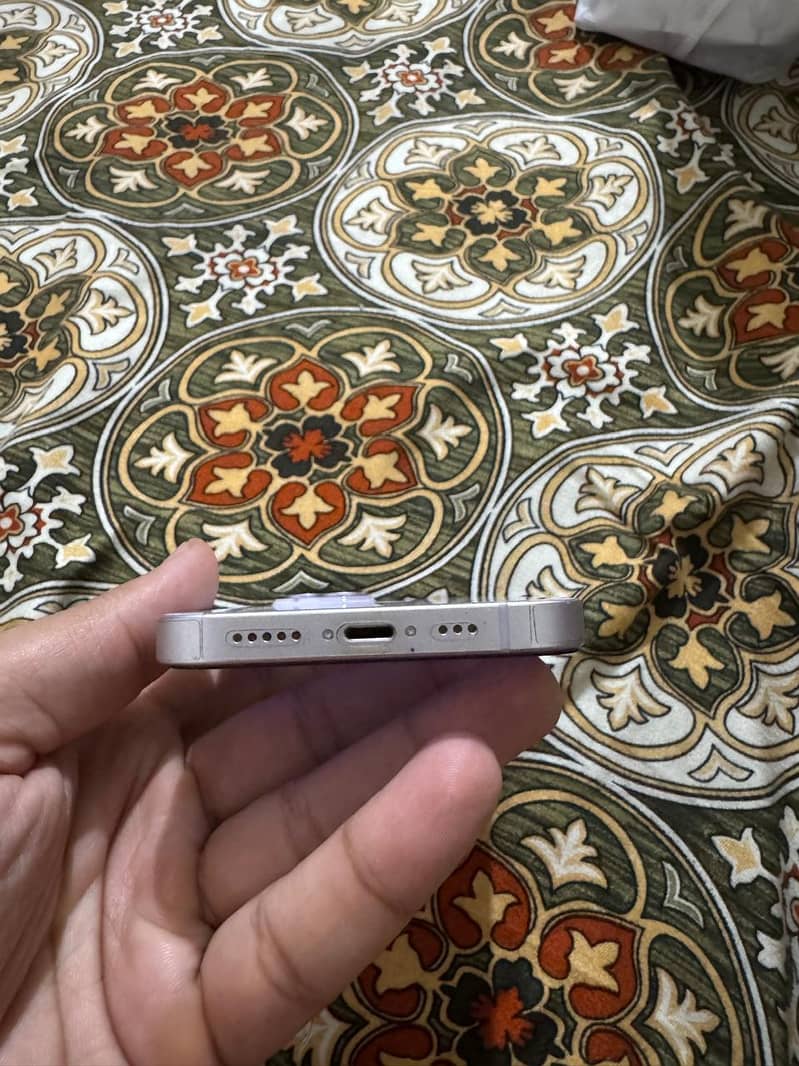 Apple iPhone 14 1