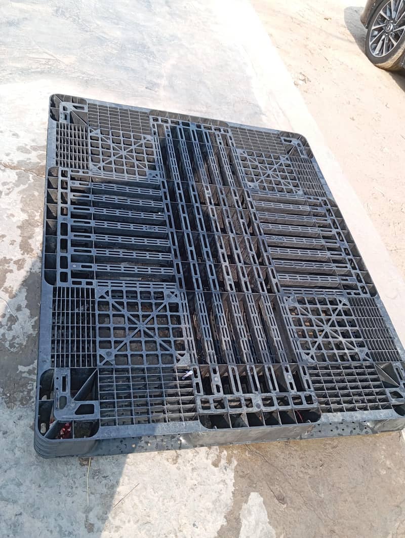 pallets 1