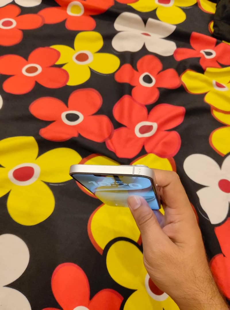 Apple iPhone 14 plus 1