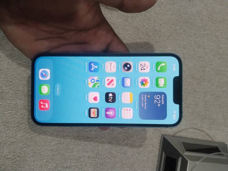Apple iPhone 13 2