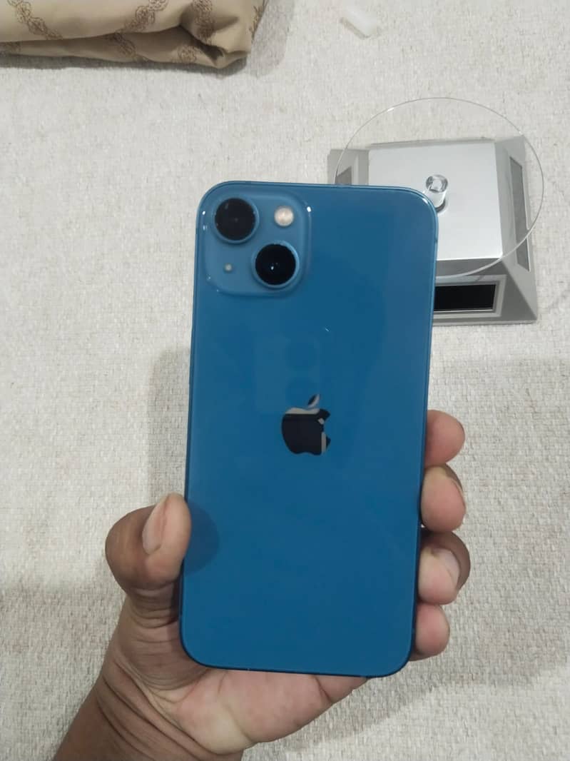 Apple iPhone 13 3