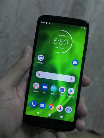Xiaomi Redmi 10 and Moto G6