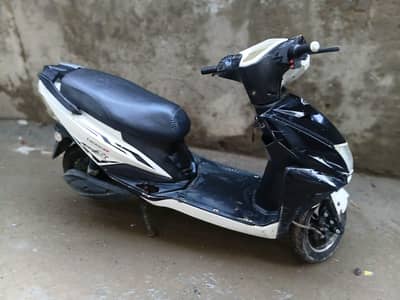 electric scooty for sale
