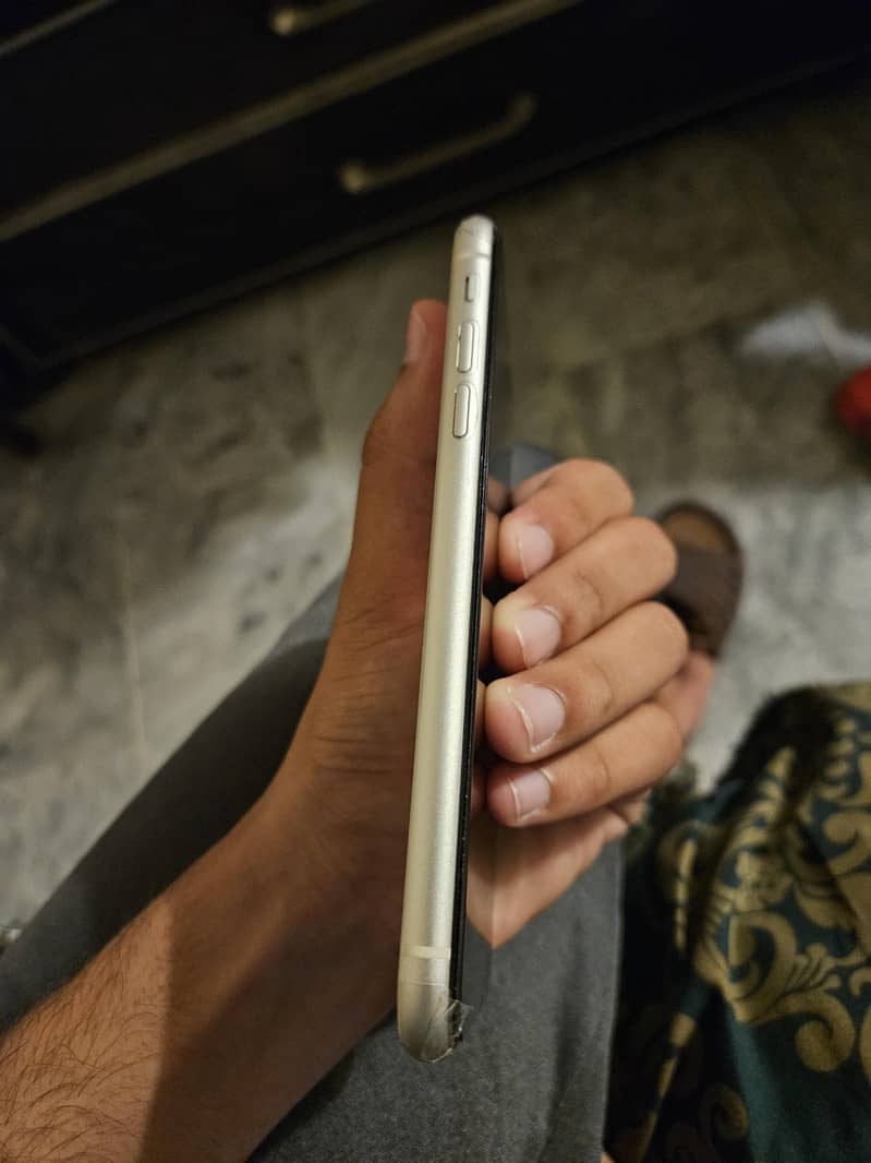 iPhone 11 PTA 3