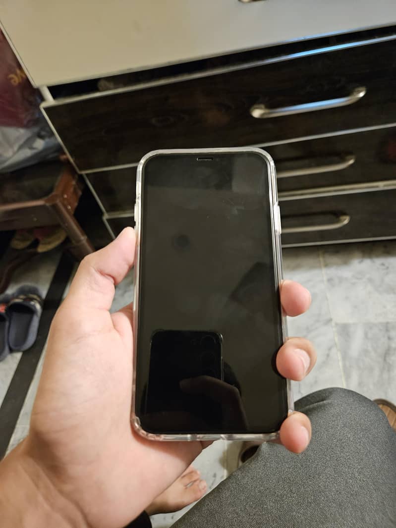 iPhone 11 PTA 5
