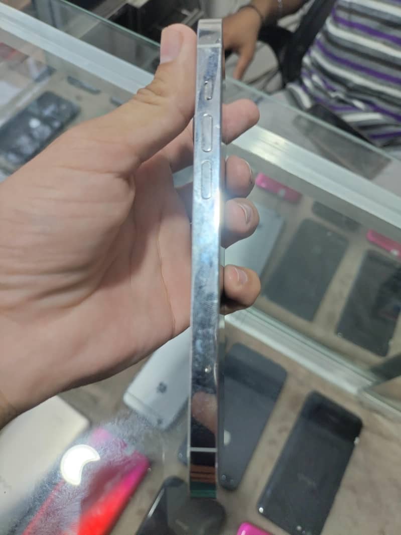Apple iPhone 14 Pro 1