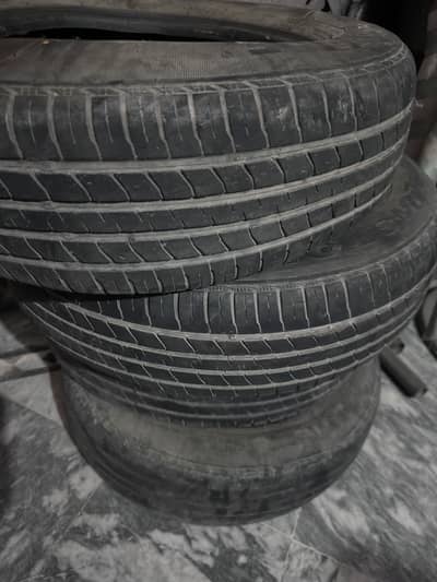 Alto 4 Pics Old tyre 1 year used