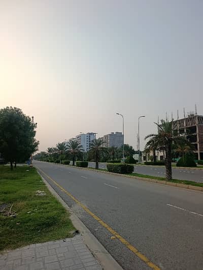 5 Marla Prime Location Plot For Sale