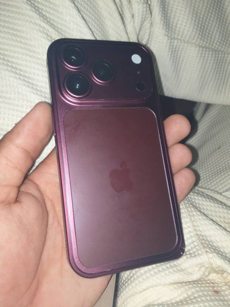 Apple iPhone 14 Pro 0