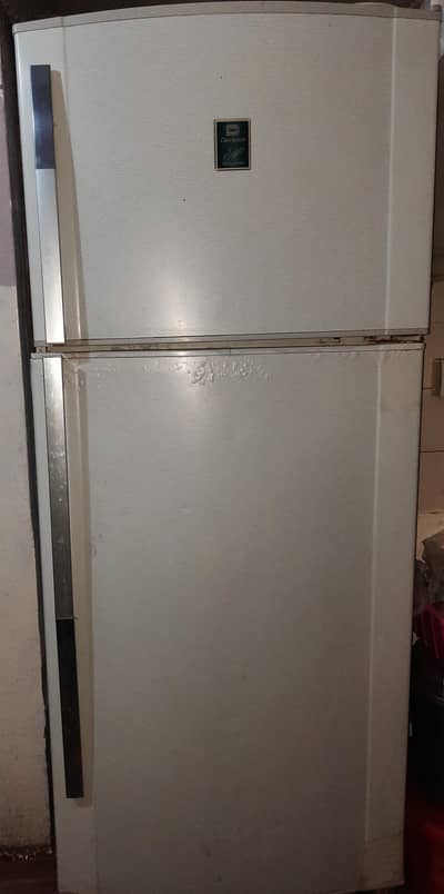 Large Dawlance Double Door Refrigerator – Good Condition