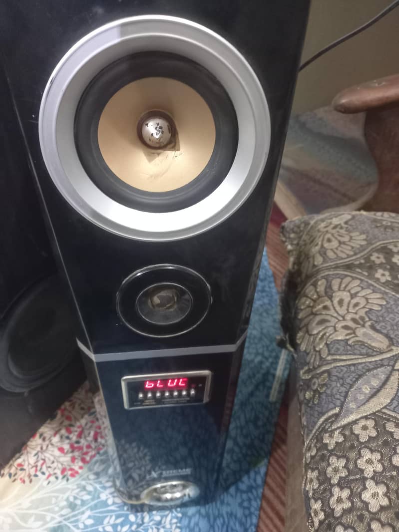 speaker 2.0 tower 7