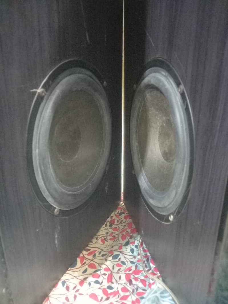 speaker 2.0 tower 11