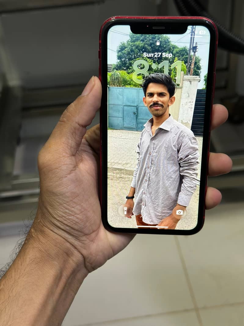 Apple iPhone 11 0