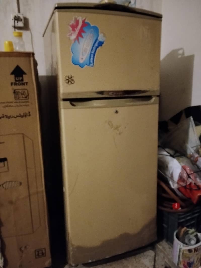 WAVES fridge 0
