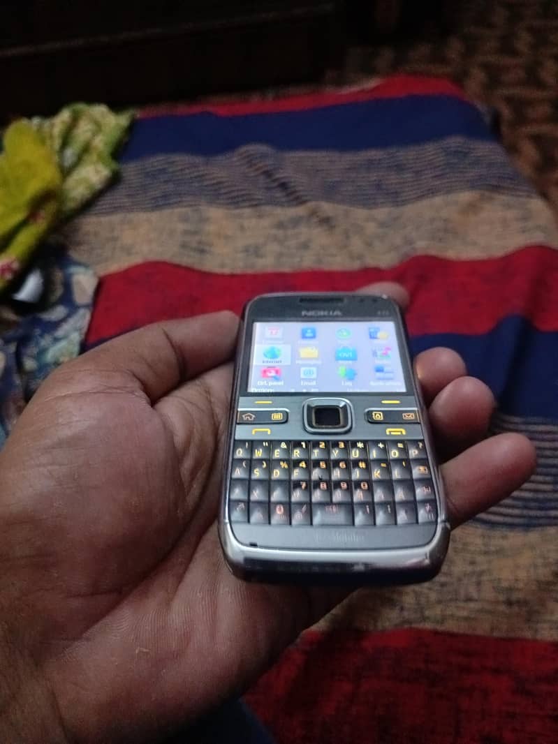 Nokia E72 PTA approved 1