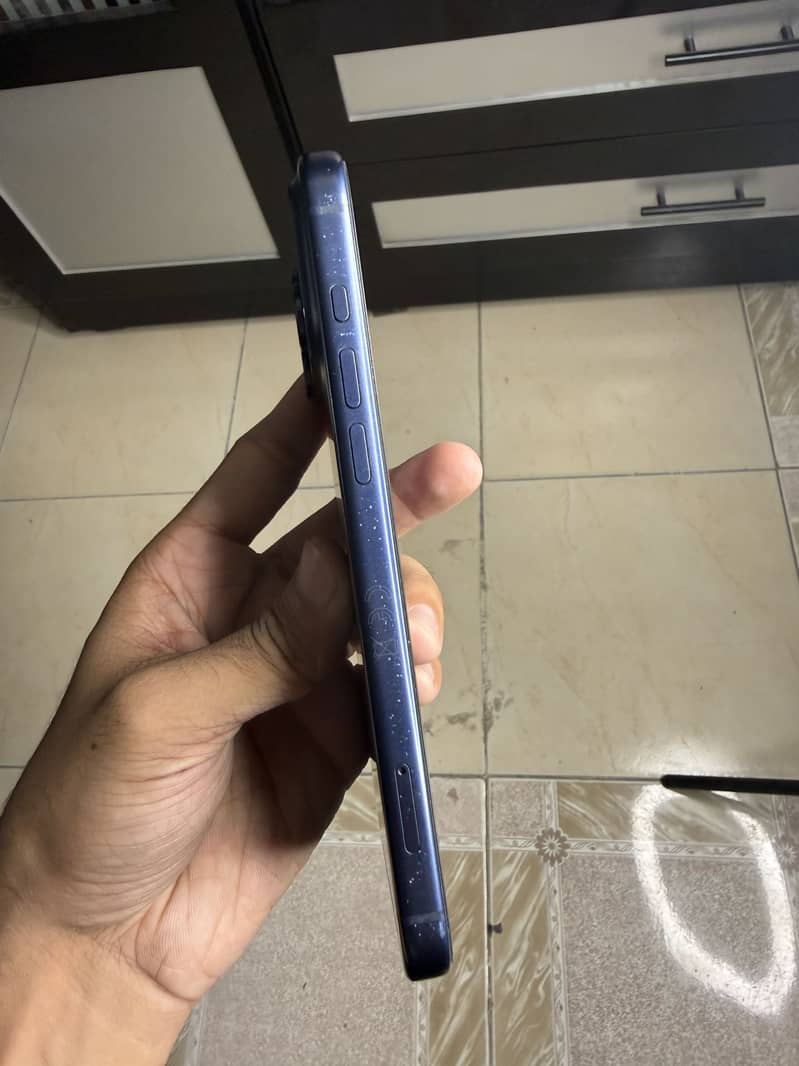 Apple iPhone 17 Pro Max 3