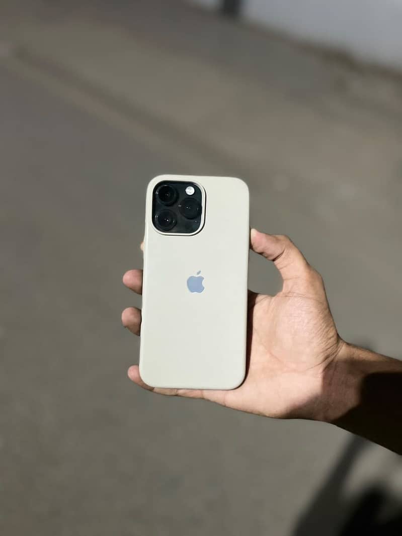 Apple iPhone 14 Pro Max 2