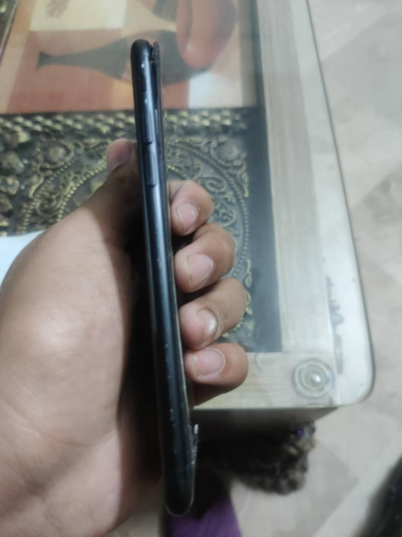 Apple iPhone 7 3