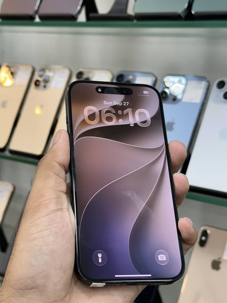Apple iPhone 15 Pro 0