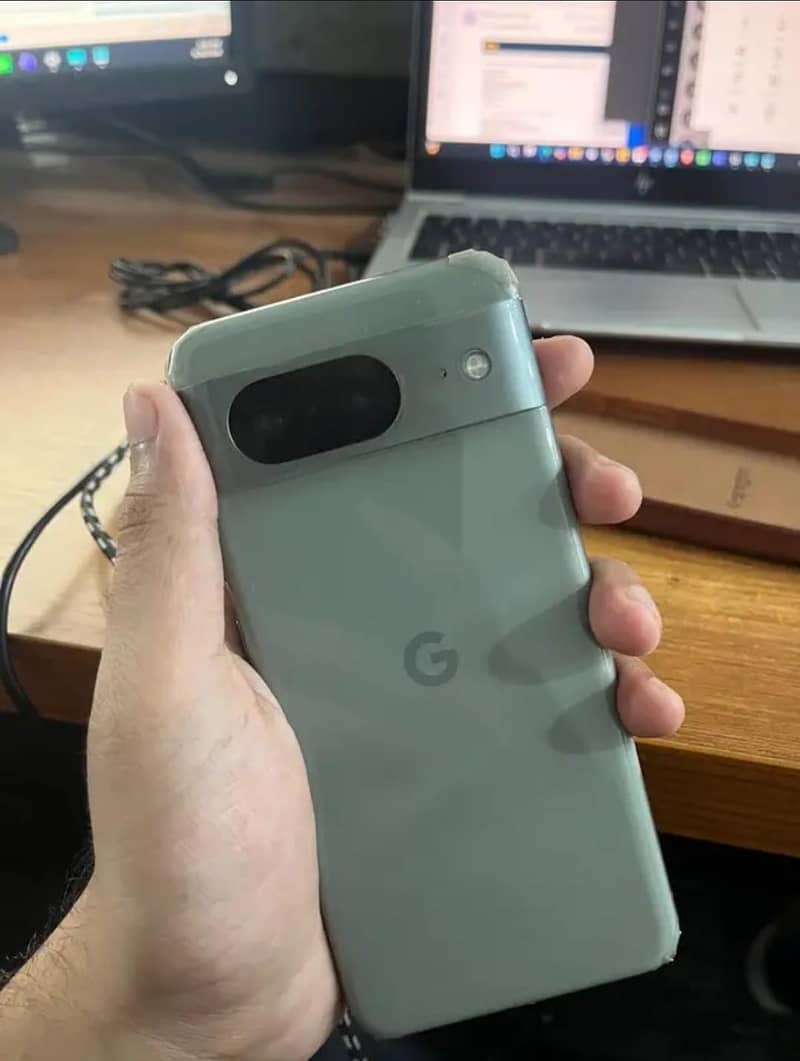 Google Pixel 8 1