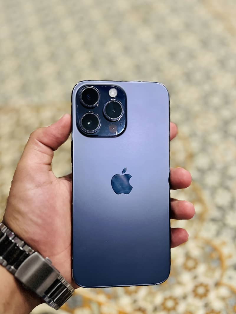 Apple iPhone 14 Pro Max 0