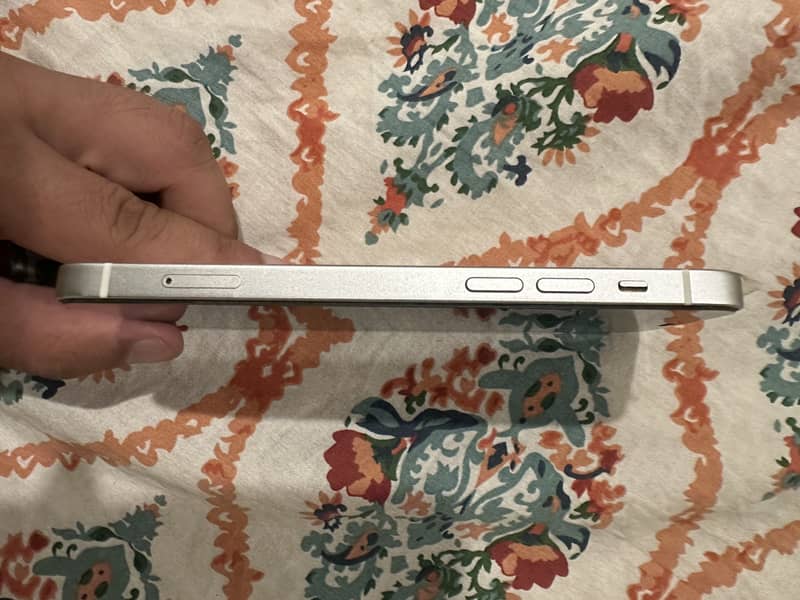 Apple iPhone 12 0