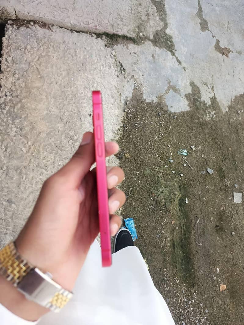 Apple iPhone 12 1