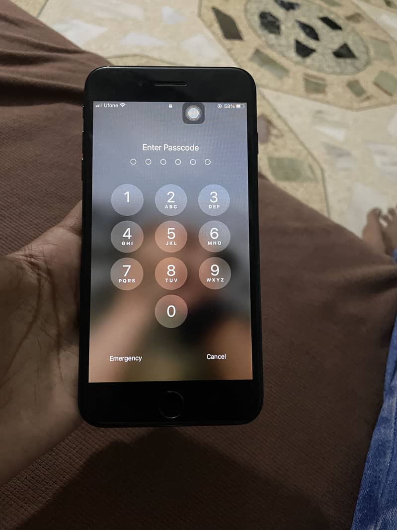 Apple iPhone 7 Plus 1