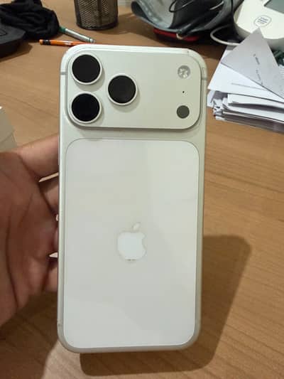 Apple iPhone 17 Pro Max | Silver | 256GB | Full sim time available