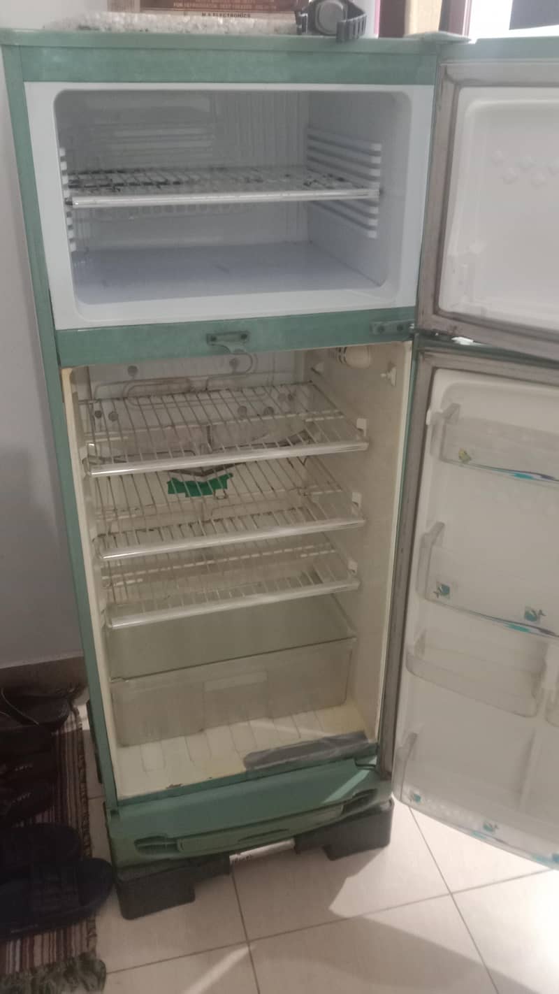 refrigerator 1