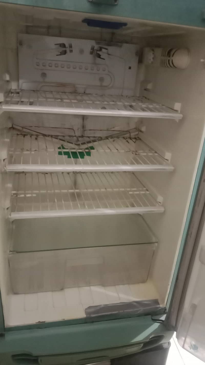 refrigerator 3