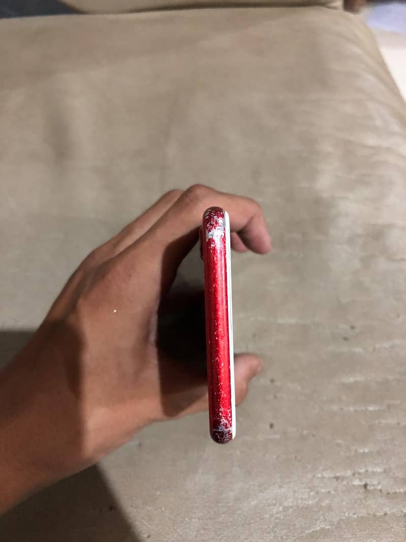 Apple iPhone 7 3