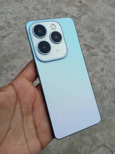 Infinix Hot 40