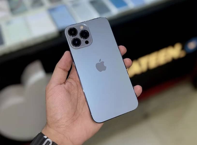 Apple iPhone 13 Pro Max 0