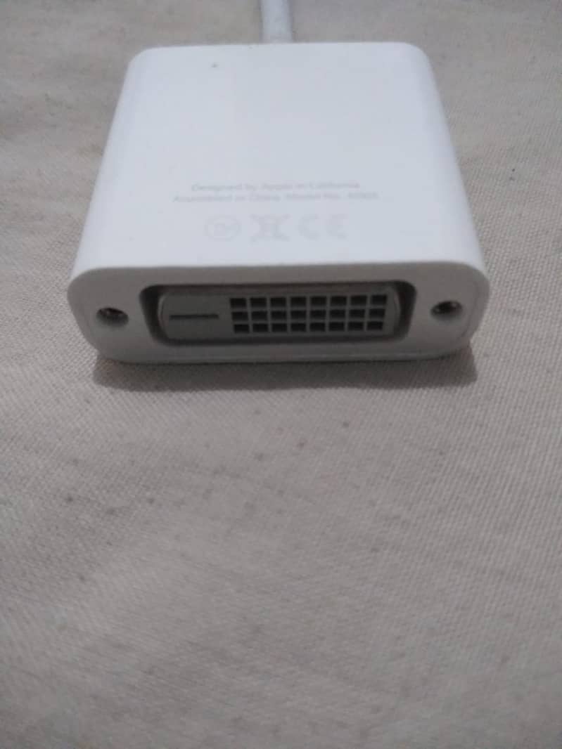 apple DVI adapter 0