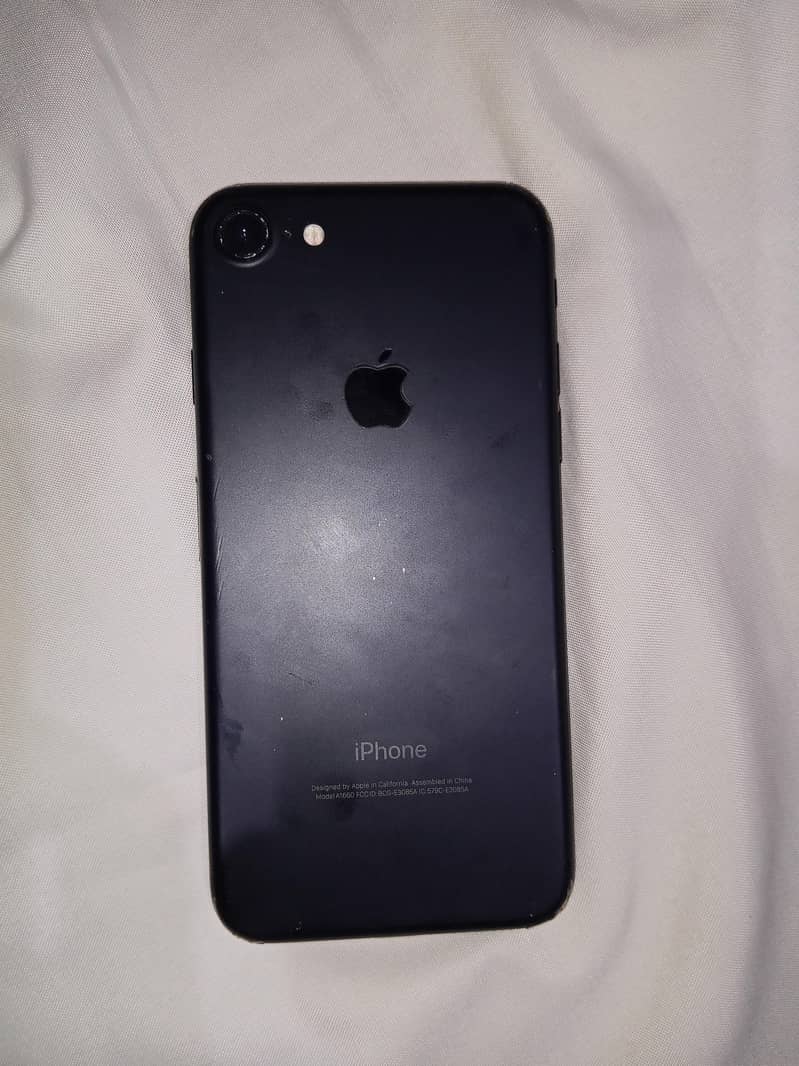 Apple iPhone 7 1