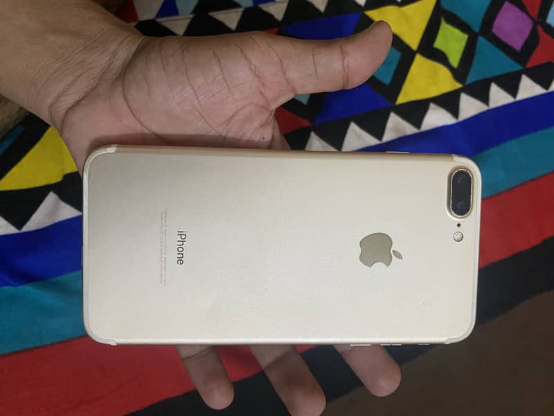 Apple iPhone 7 Plus 0