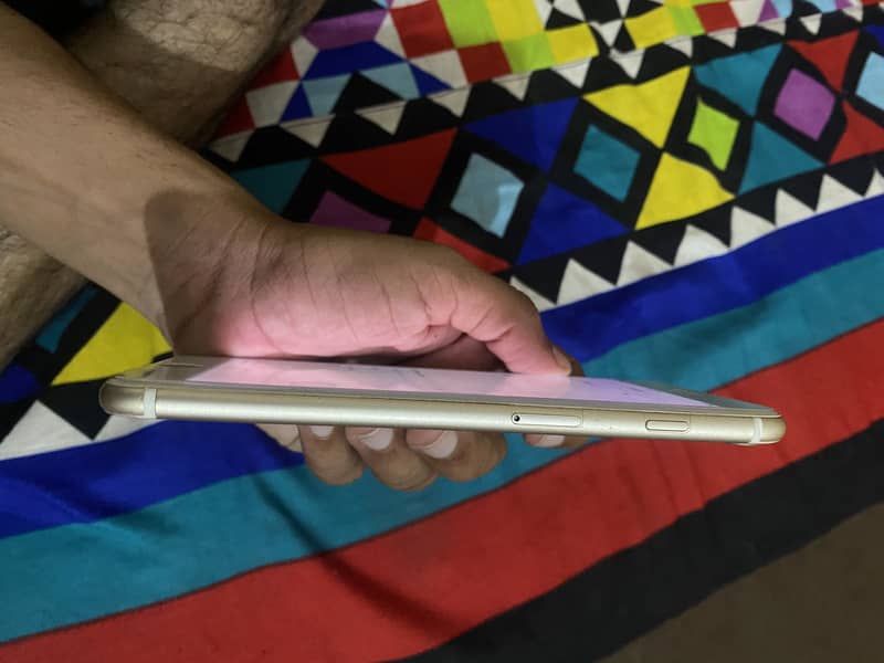 Apple iPhone 7 Plus 3