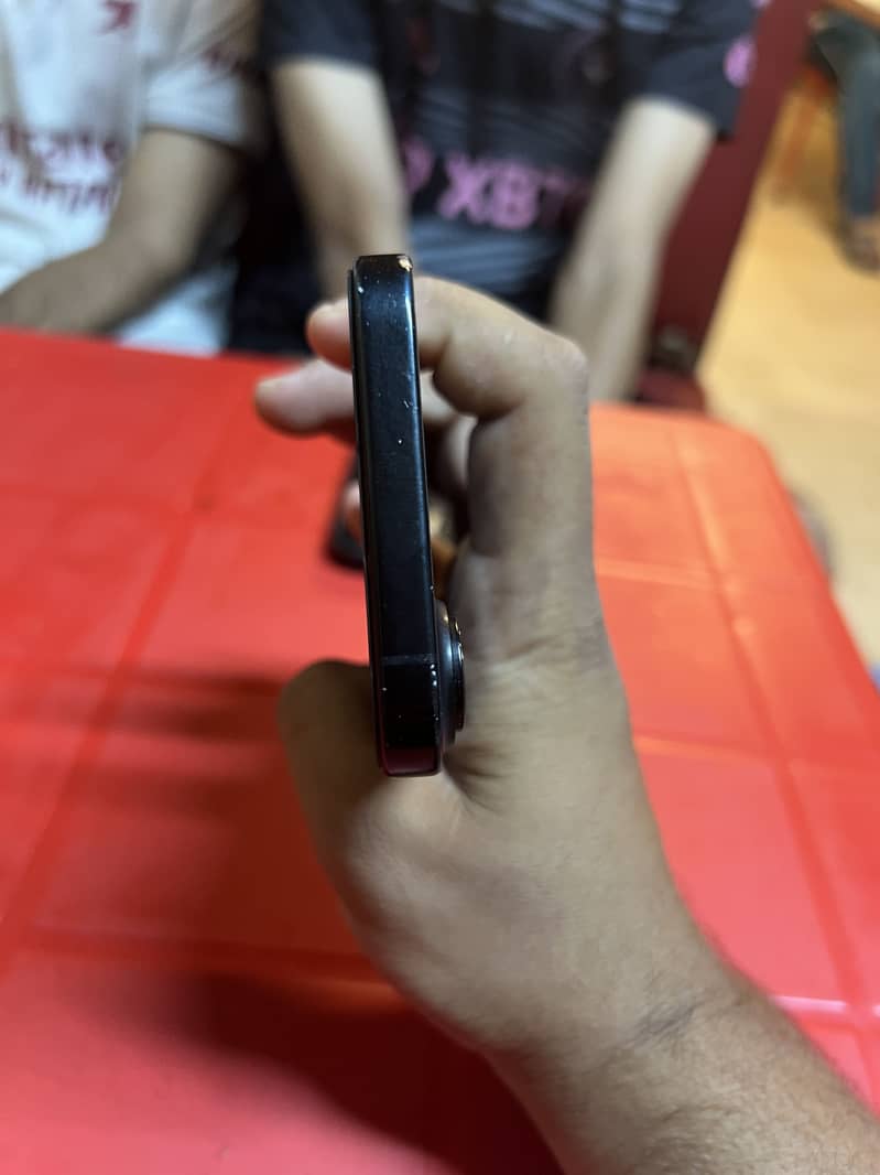 Apple iPhone 16 1