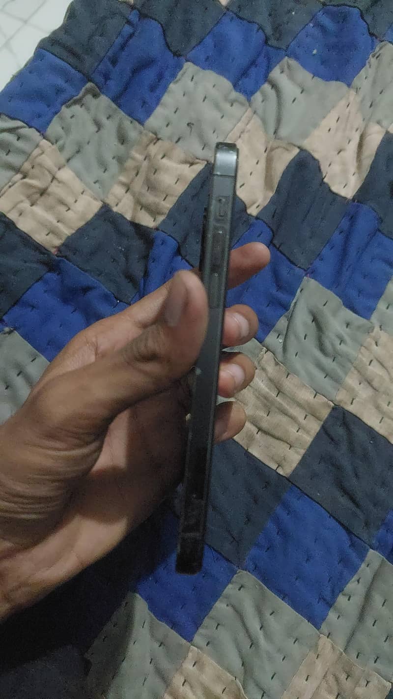 Apple iPhone 12 Pro 1