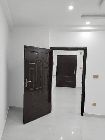 Ist Floor Cornor Flat