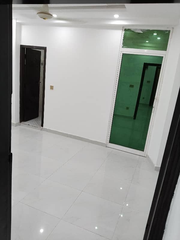 Ist Floor Cornor Flat 2
