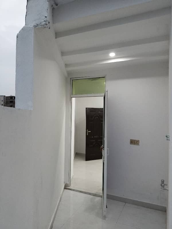 Ist Floor Cornor Flat 7