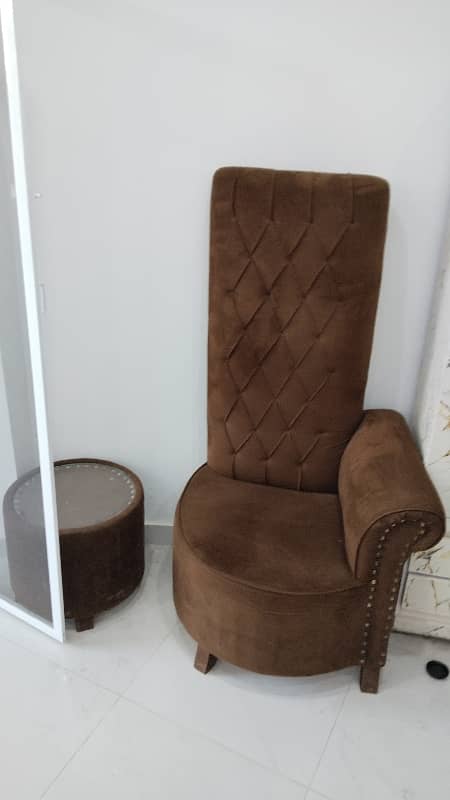 Ist Floor Cornor Flat 14