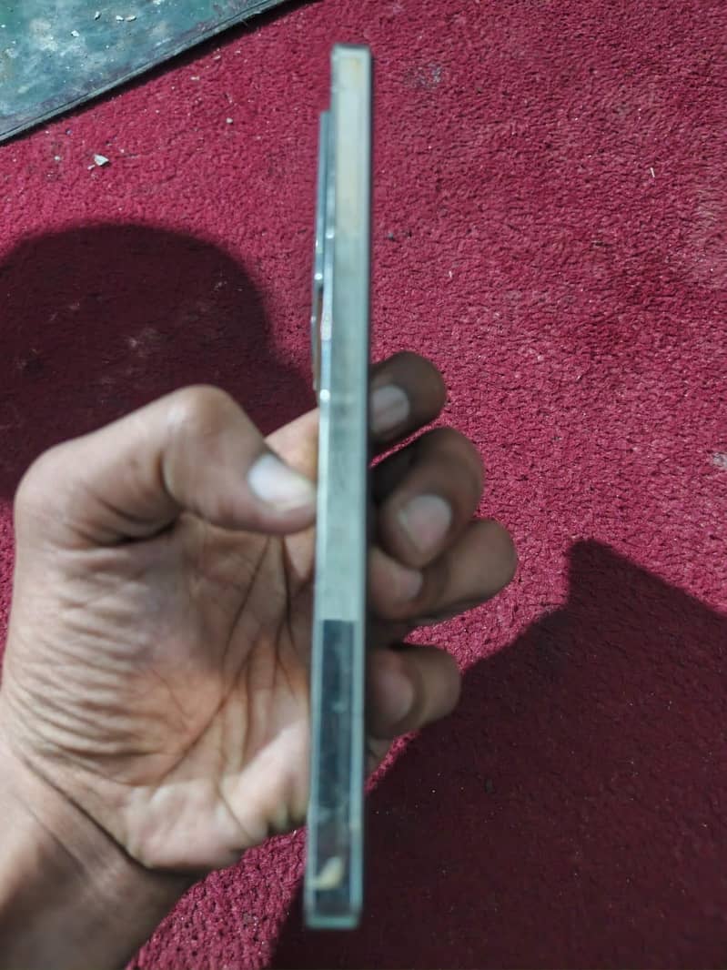 Infinix Note 40 4