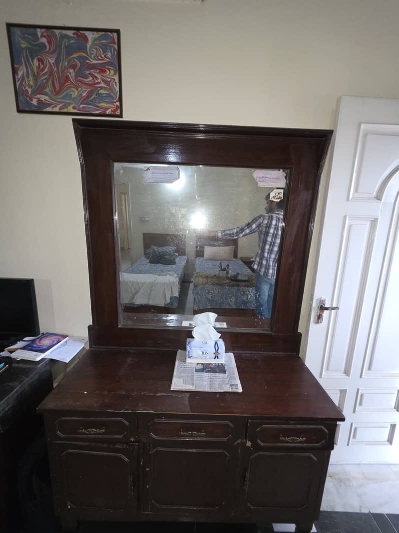Dressing Table 1
