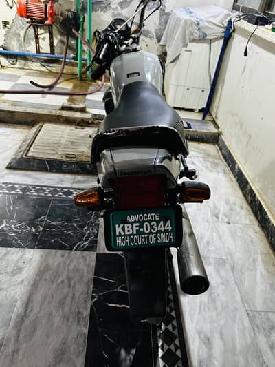 HONDA CD-100