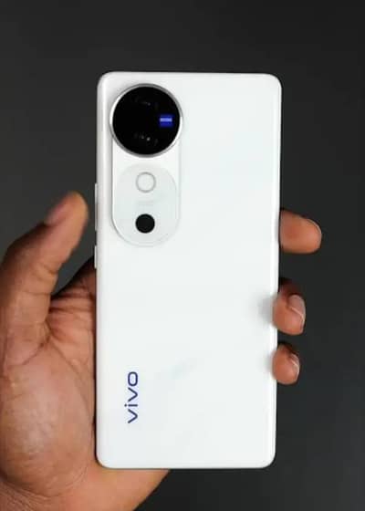 Vivo V40