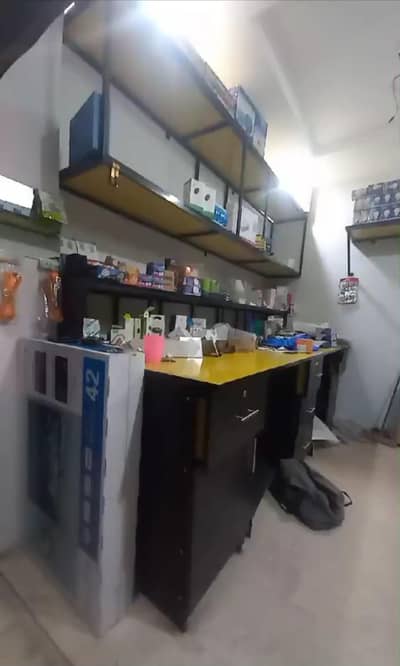 Table with rack/shelf and drawers | Workstation